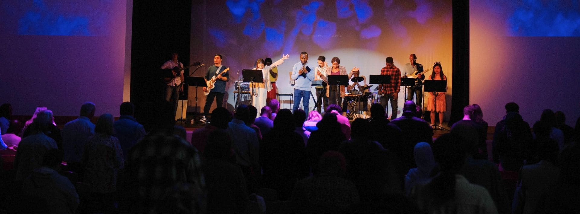 lighthouse-sunday-worship-service